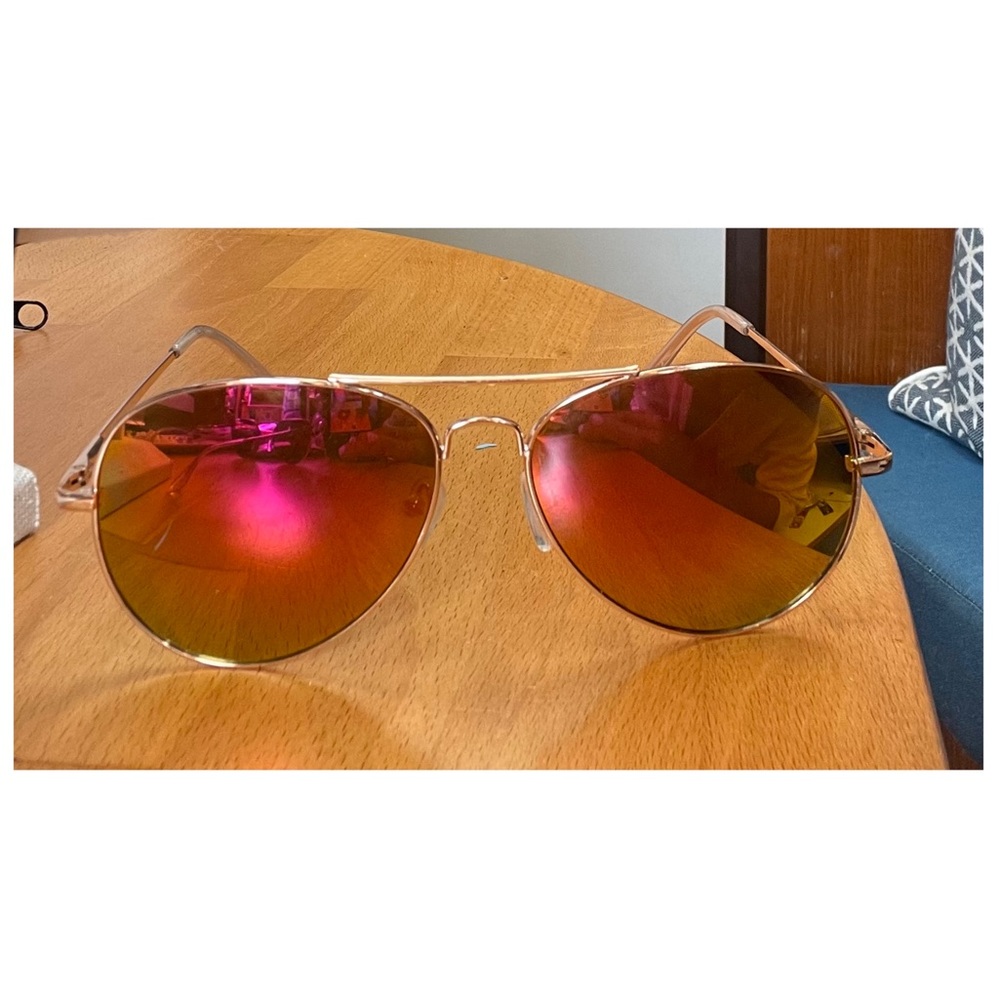 Hot Aviators!